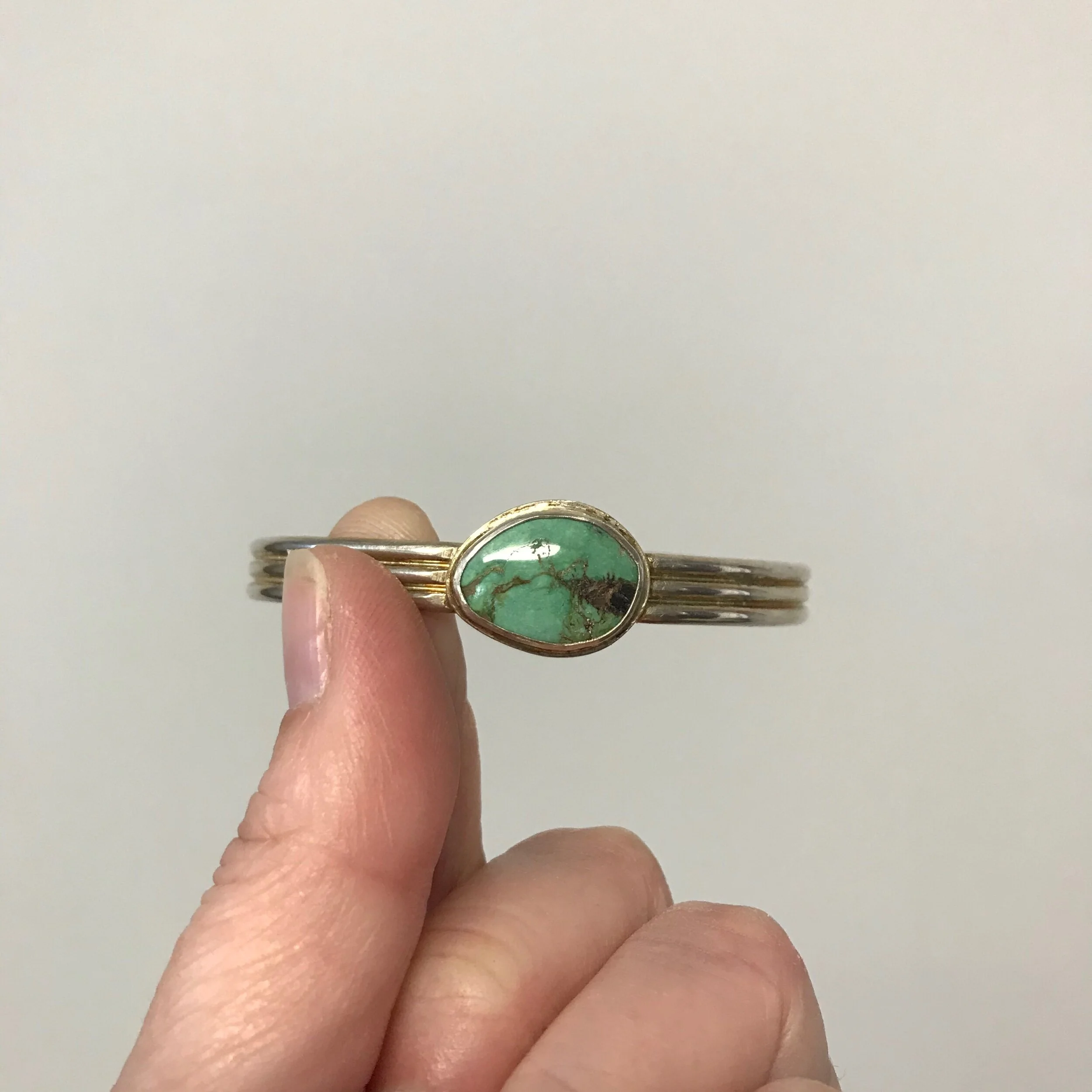 D18BCC09-5E83-42FB-9075-A33080109F09