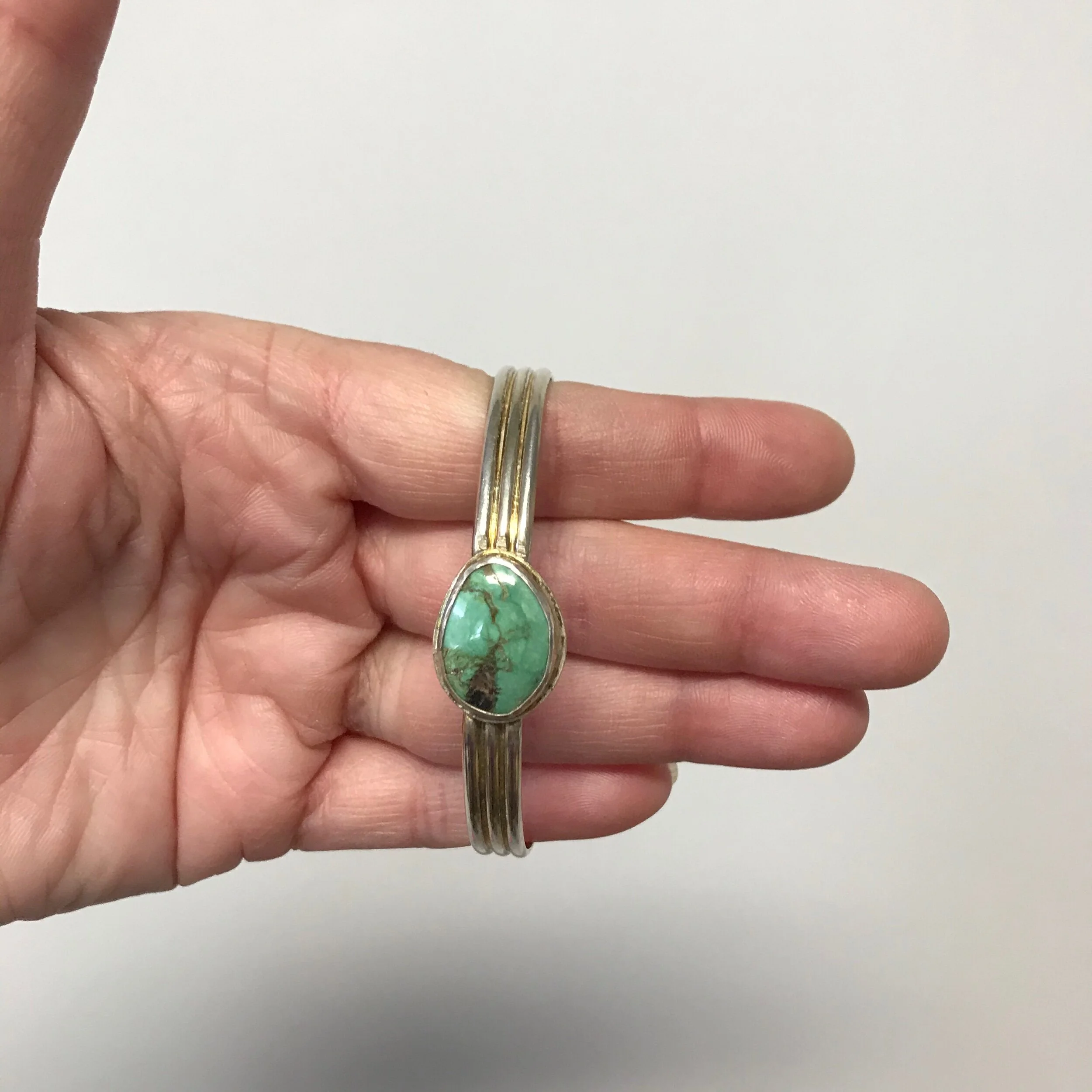 1AD52F66-6291-4B81-90E8-3C2FBA6696BB