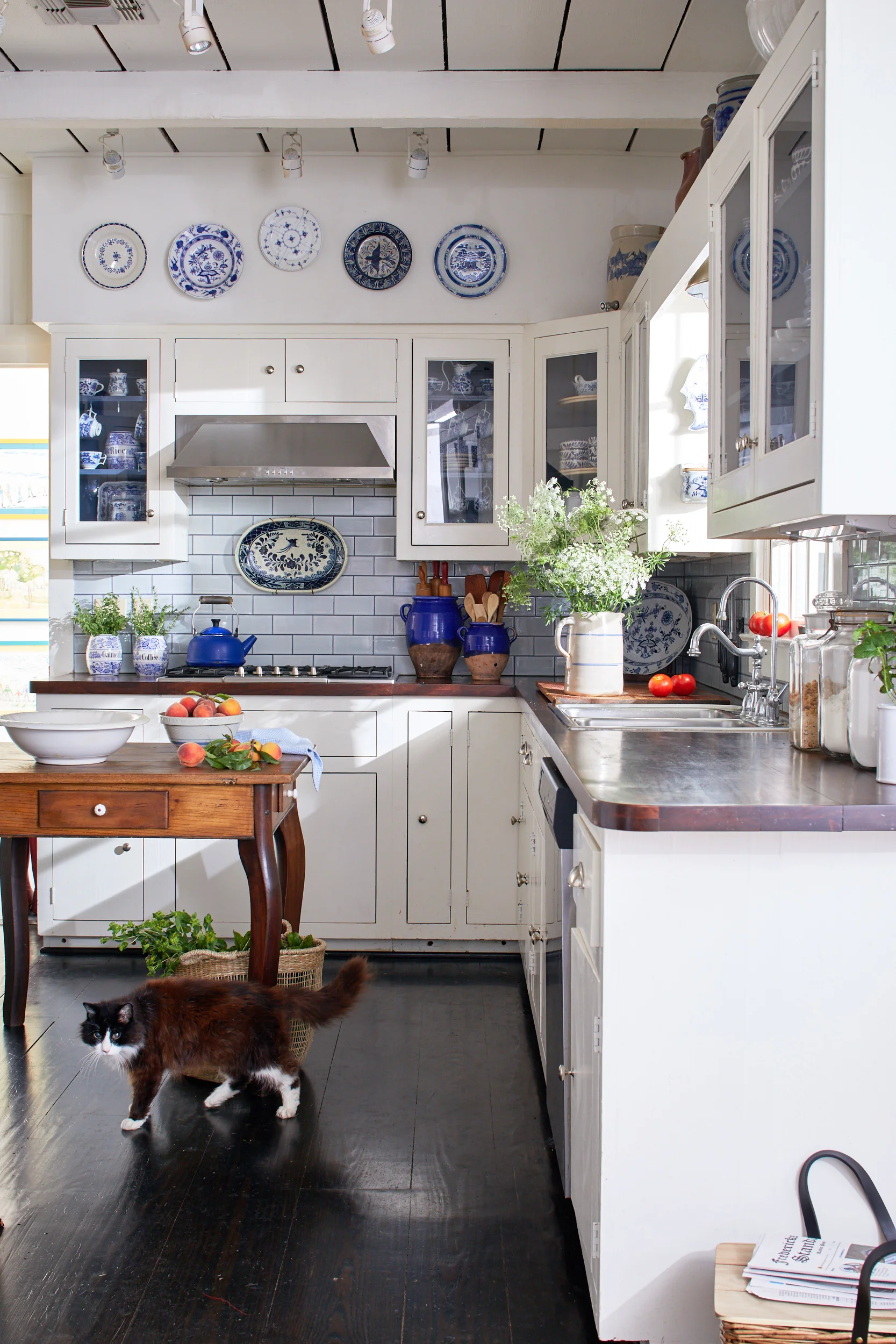 Kitchen_0100_dana_gallagher_.jpg