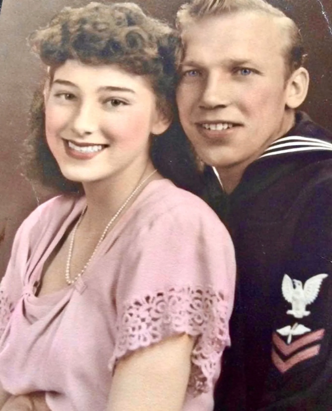 Forever grateful to all those who have served - including my late father, a proud Navy veteran. Your service and sacrifice make our freedom possible. ❤️