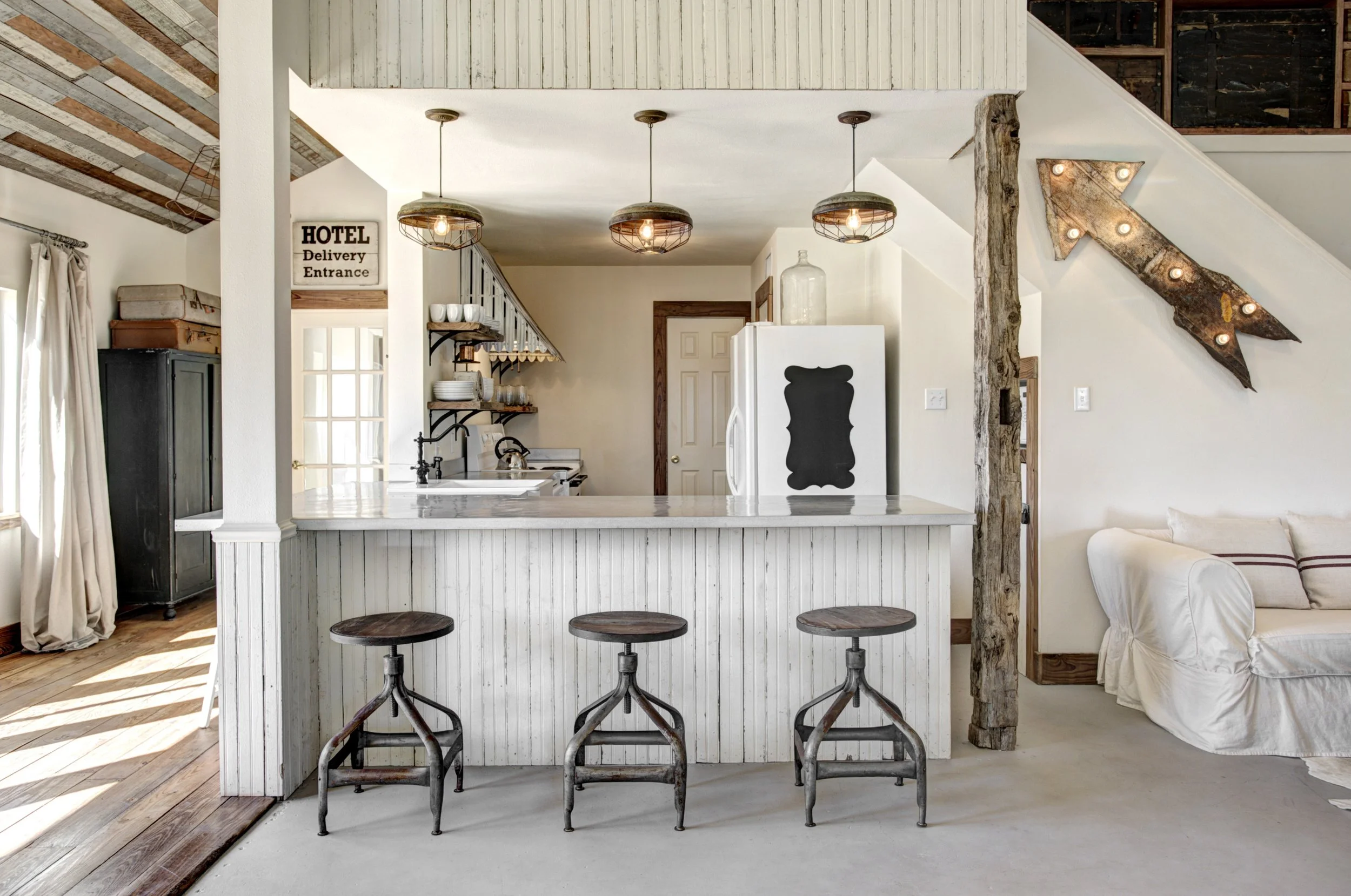 1Kitchen.jpg