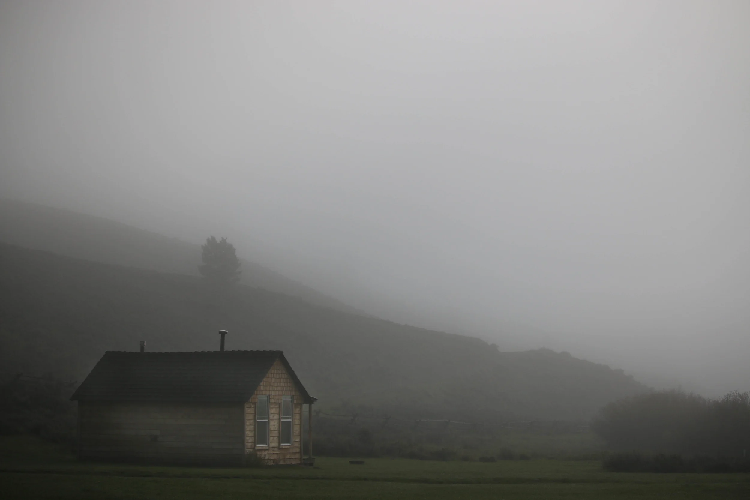 elklakecamp_limaMT_cabin6_fog1.jpg