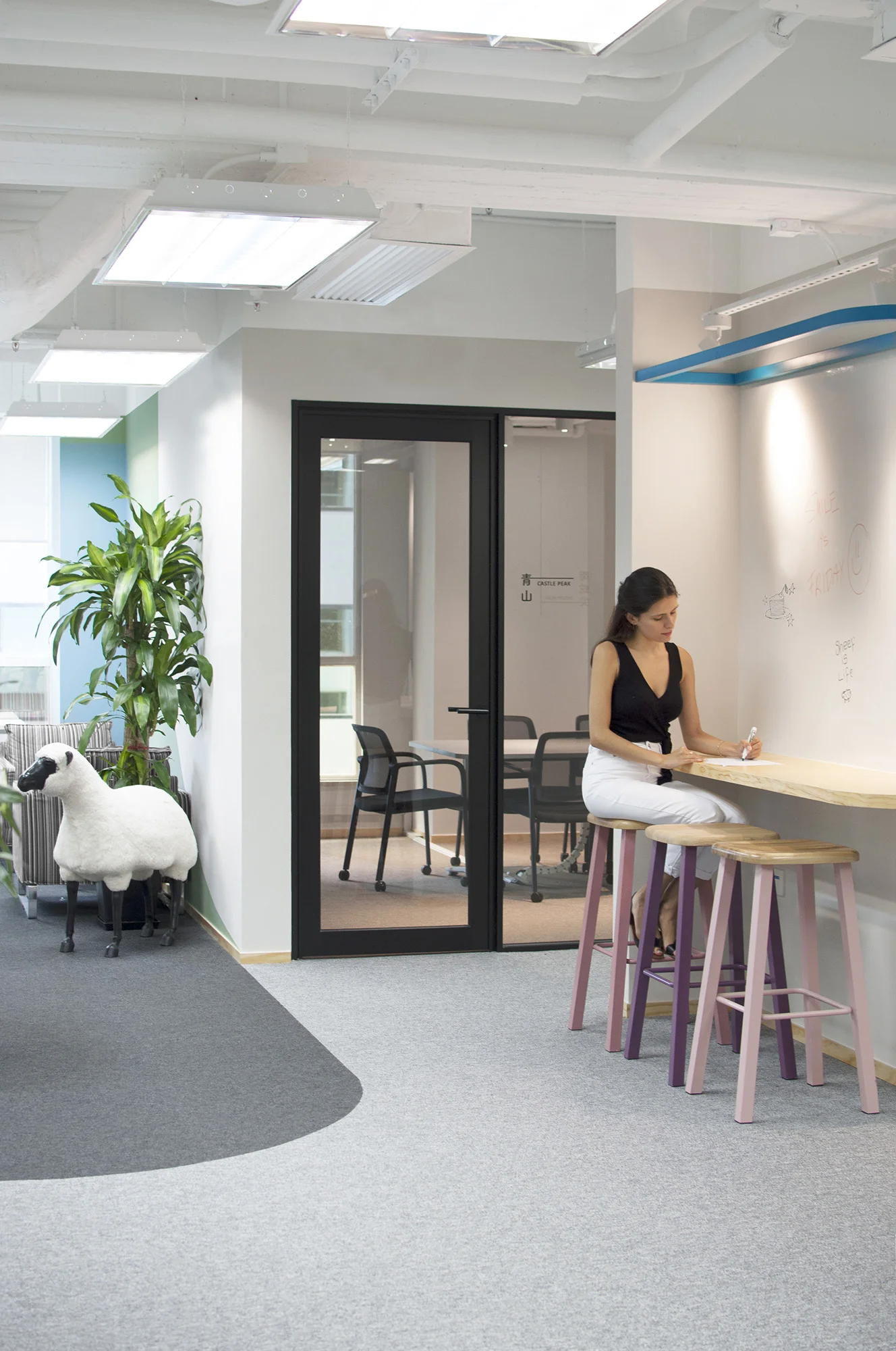 15_Bean Buro_Workplace_WilliamsLeaTag_Photos.jpg