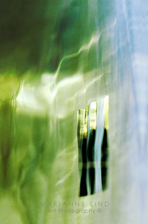 Springtime Limited Edition, available in various sizes. Unique photographs of light refractions in glass. Mounted with plexiglas or framed. For inquiries contact fotograf@mariannelind.se