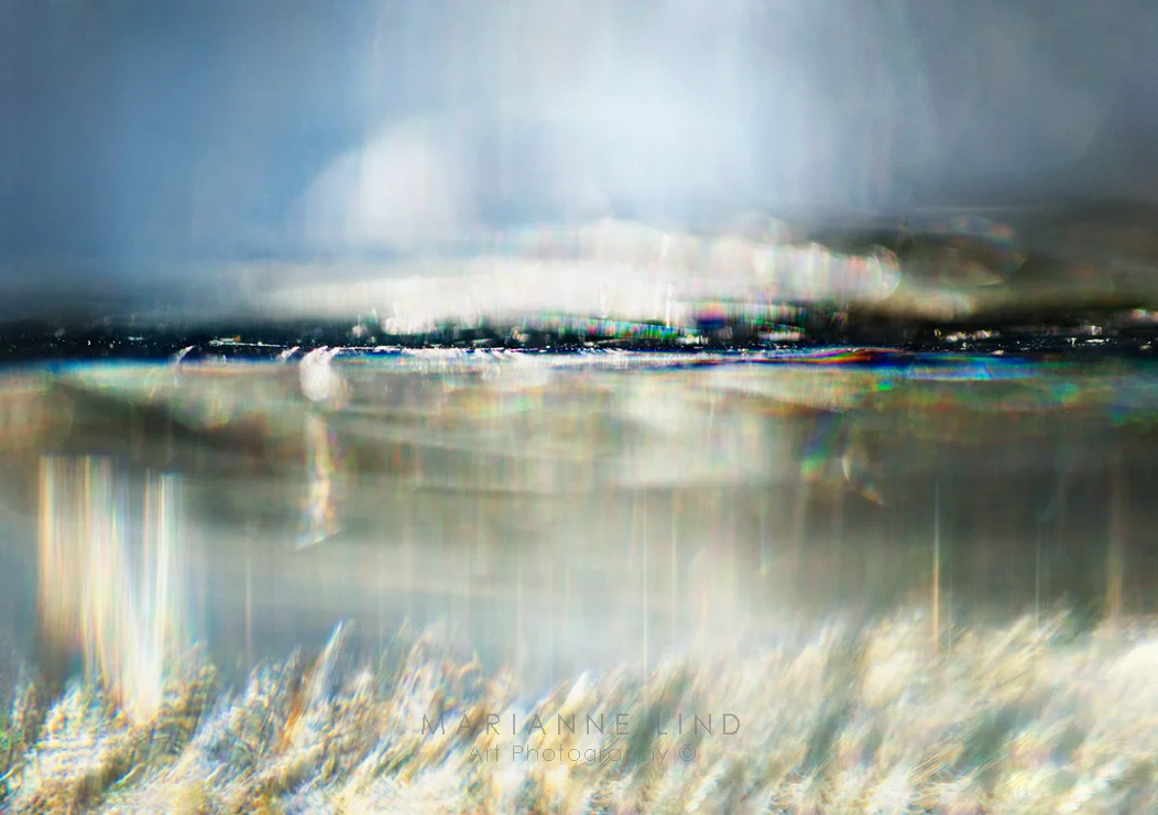 Nordic light Limited Edition, available in various sizes. Unique photographs of light refractions in glass. Mounted with plexiglas or framed. For inquiries contact fotograf@mariannelind.se