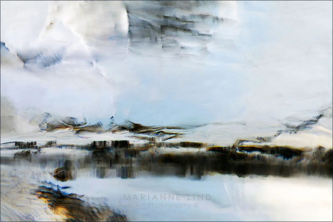 Winter sleep Limited Edition, available in various sizes. Unique photographs of light refractions in glass. Mounted with plexiglas or framed. For inquiries contact fotograf@mariannelind.se