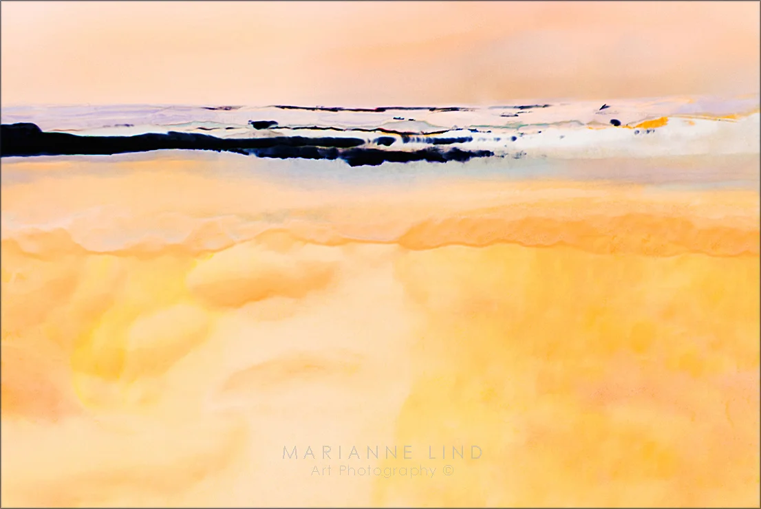 NR 6666 Limited Edition, available in various sizes. Unique photographs of light refractions in glass. Mounted with plexiglas or framed. For inquiries contact fotograf@mariannelind.se