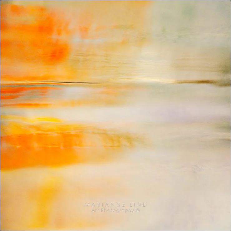 No P1060789 Limited Edition, available in various sizes. Unique photographs of light refractions in glass. Mounted with plexiglas or framed. For inquiries contact fotograf@mariannelind.se