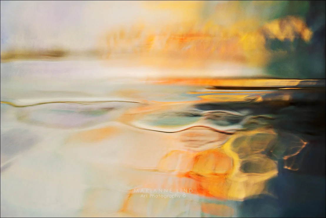 P1060856 “Morning breeze” Limited Edition, available in various sizes. Unique photographs of light refractions in glass. Mounted with plexiglas or framed. For inquiries contact fotograf@mariannelind.se