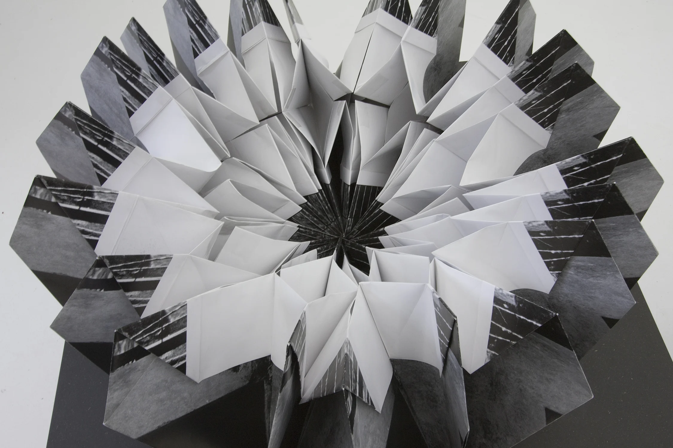 Truc-Anh_2010_Albus-Lux_duo-Saskia-De-Maree_01