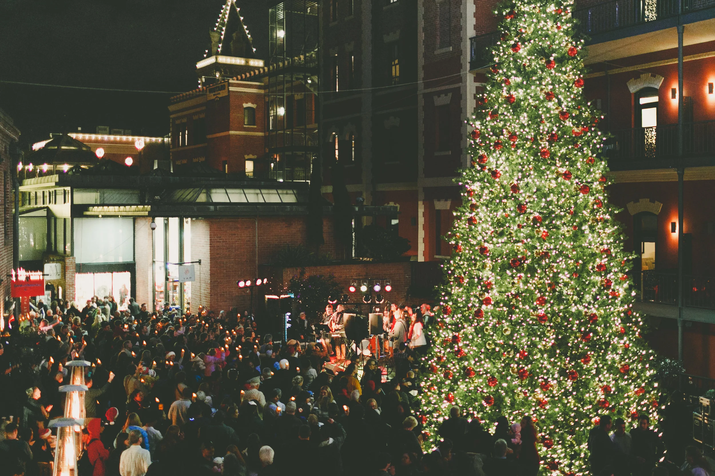 52nd Annual Ghirardelli Tree Lighting Christmas Concert