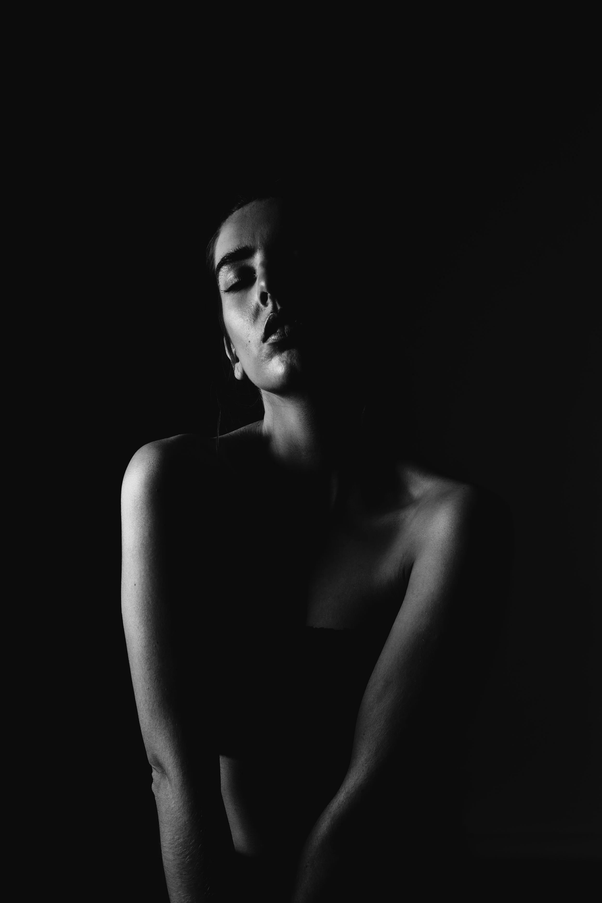 IMG_2018-BW.jpg