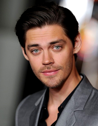 Tom Payne Joins The Walking Dead