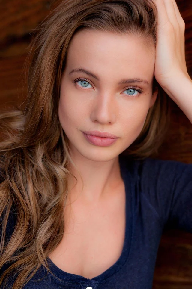 Legends of Tomorrow Casts Stephanie Corneliussen