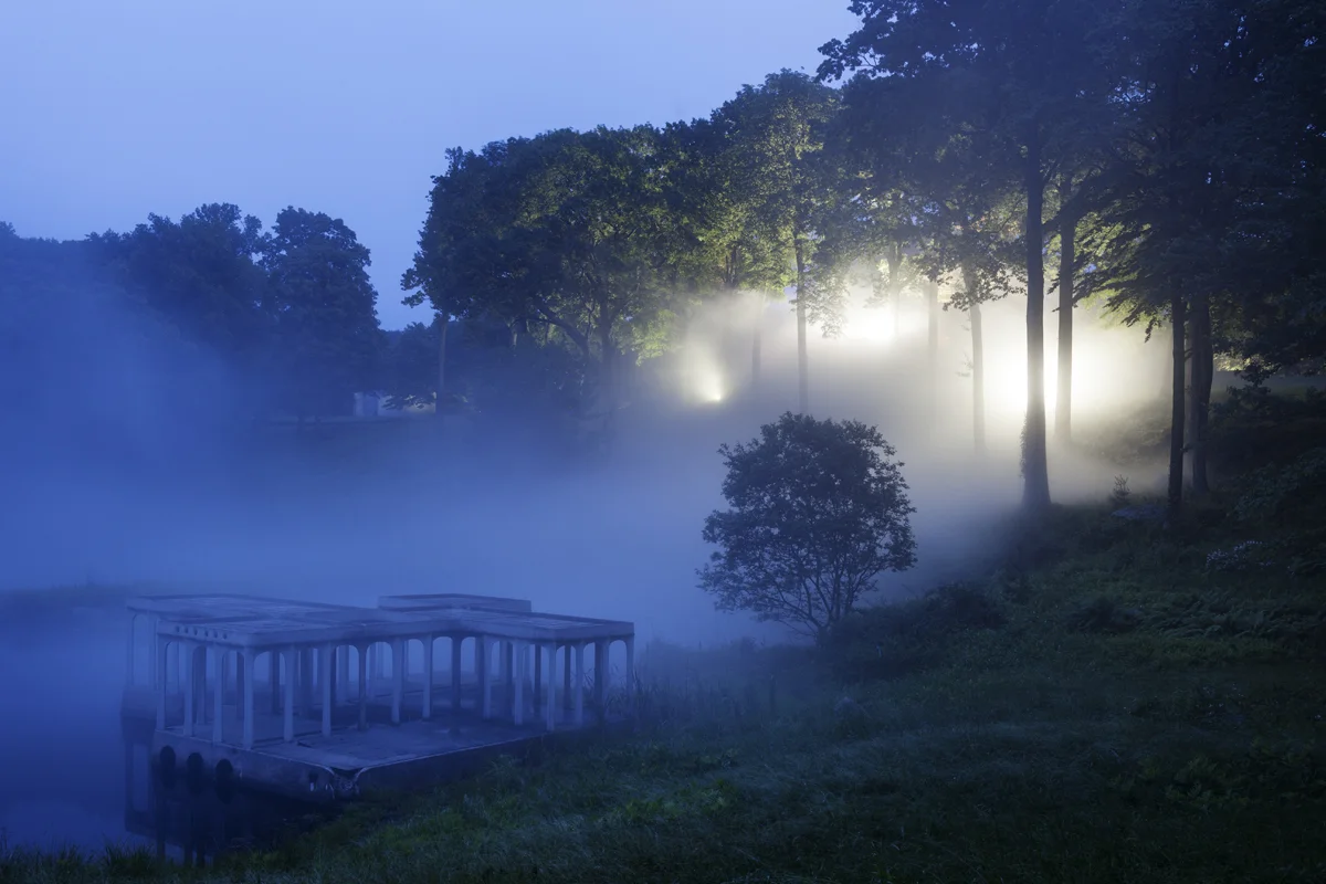 026_GlassHouse_Fog_274.jpg