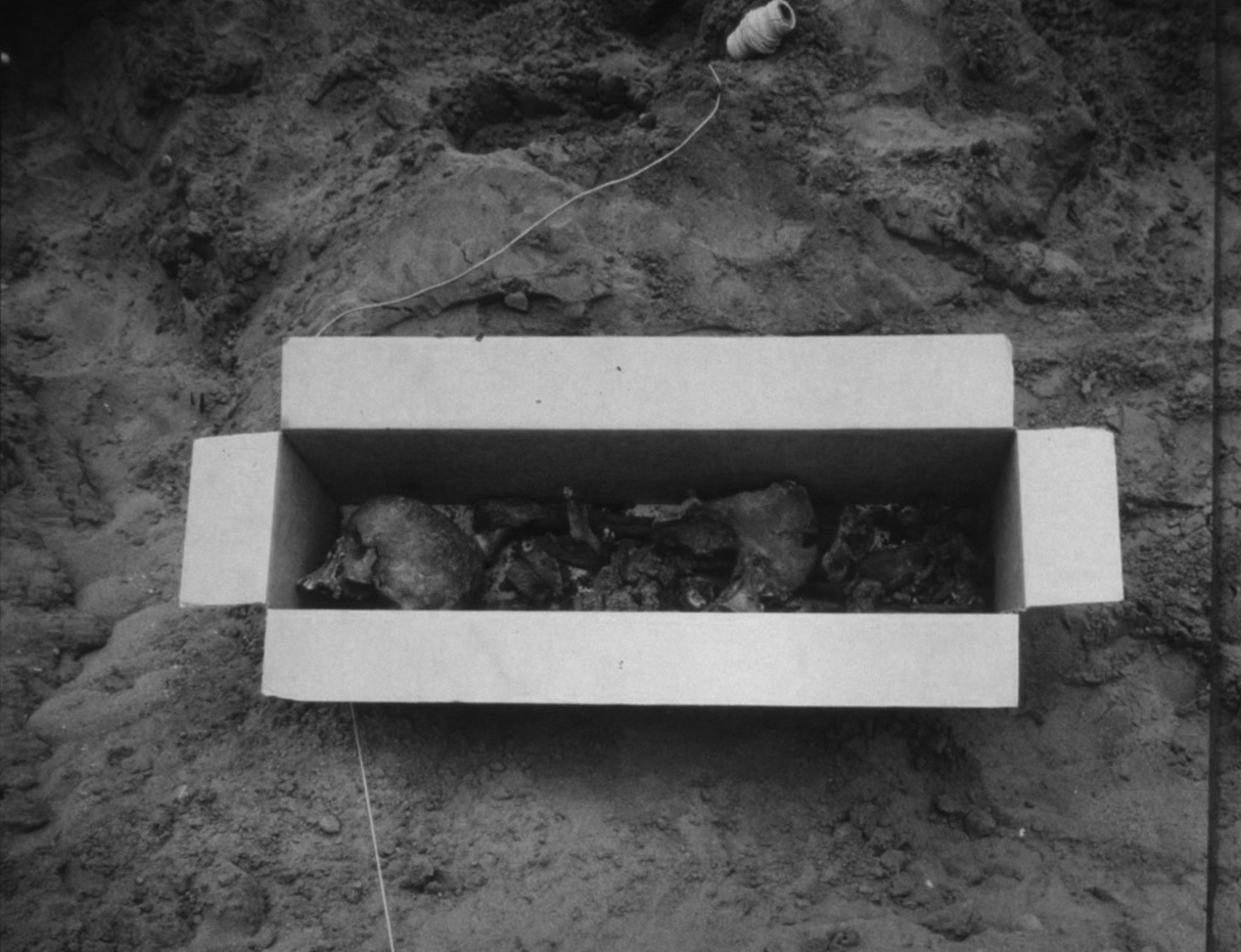  Burial Box and String (LH6), 1994 