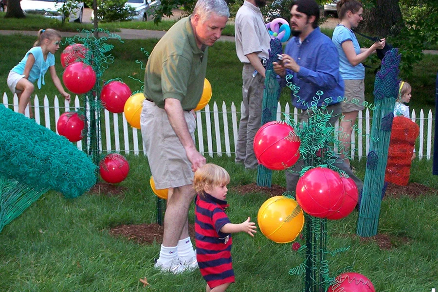 Opening - Once Upon A Garden -
Peter Rabbit's Garden
Design Team: Adrienne Outlaw, Sher Fick, & Alicia Beach
Cheekwood Museum Art & Gardens
May 2007
