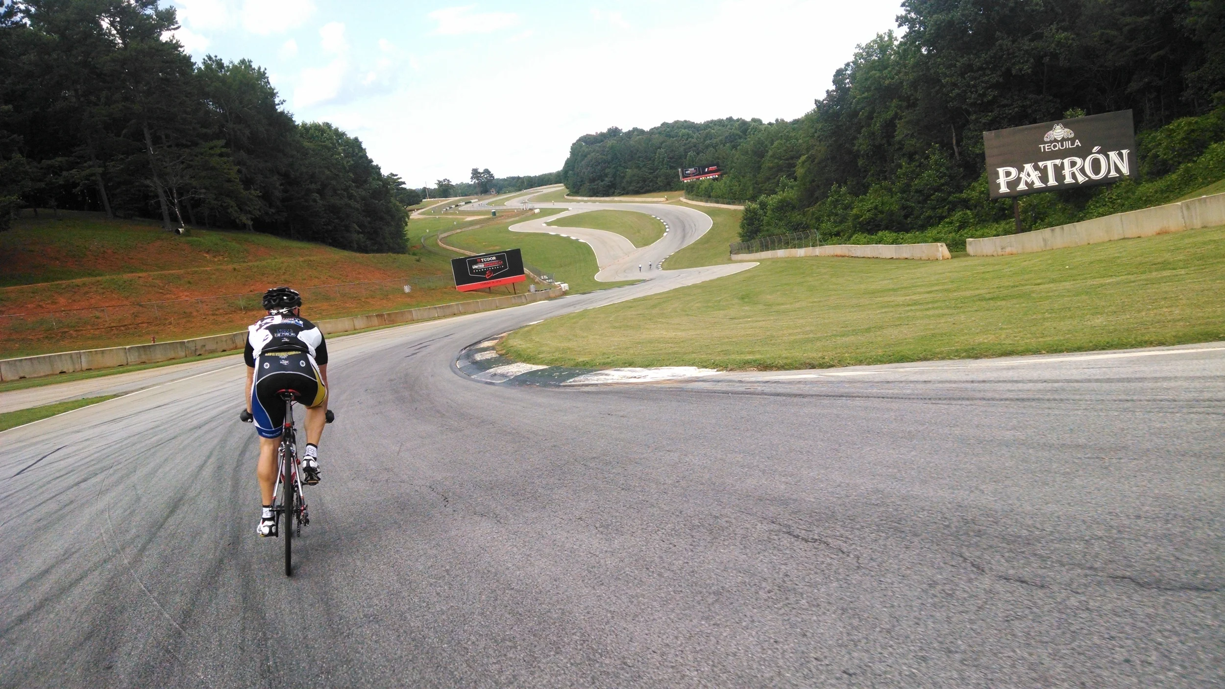 Jeremy Spafard of Lifetime Bikes / Loganville Ford caused a good bit of trouble early on testing the peloton with a few attacks, his last attack was with 800m to go, good for 6th place.
