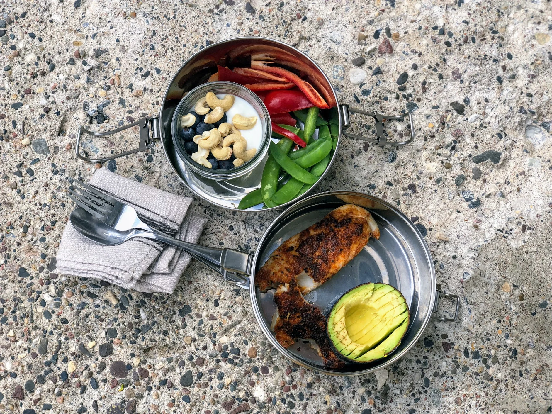 To-Go Ware Stainless steel, easily recyclable, kids can typically maneuver the clip, plenty of room, dishwasher safe