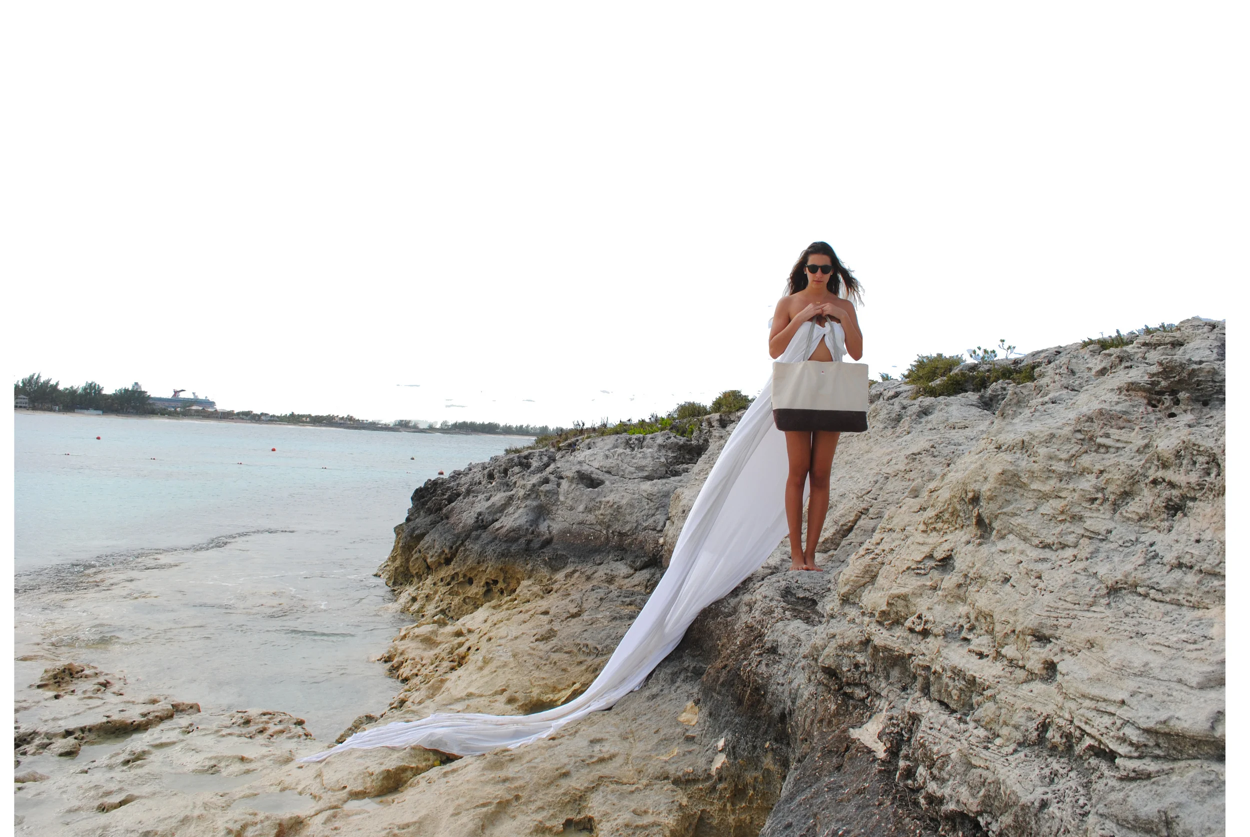 Dani_bag_bahamas_port.jpg