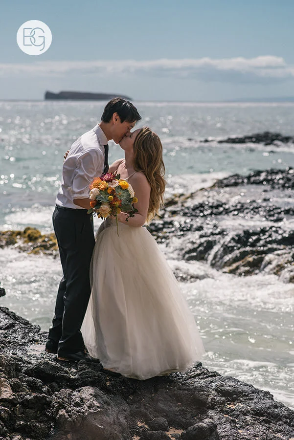 destination_wedding_photographer_hawaii_edmonton_maui_kristarandor_51.jpg