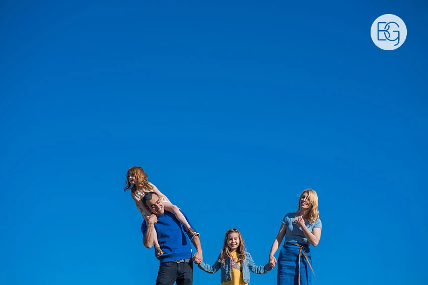 Edmonton_family_photos_portrait_fun_unposed_natural_parrott_05.jpg