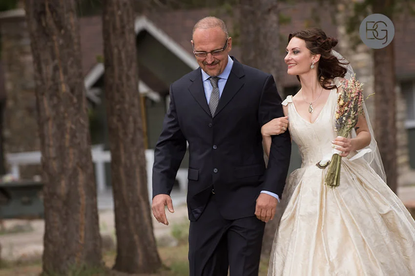Jasper-wedding-photographers-tekarra-lodge-10.jpg