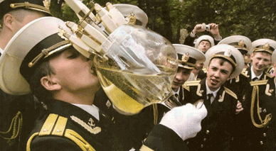 Как открыть бутылку шампанского с саблей. Holy rituals!!