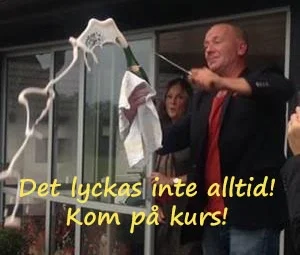 Lyckad sabrering!  Sabreringssällskap ..spruta champagnen!