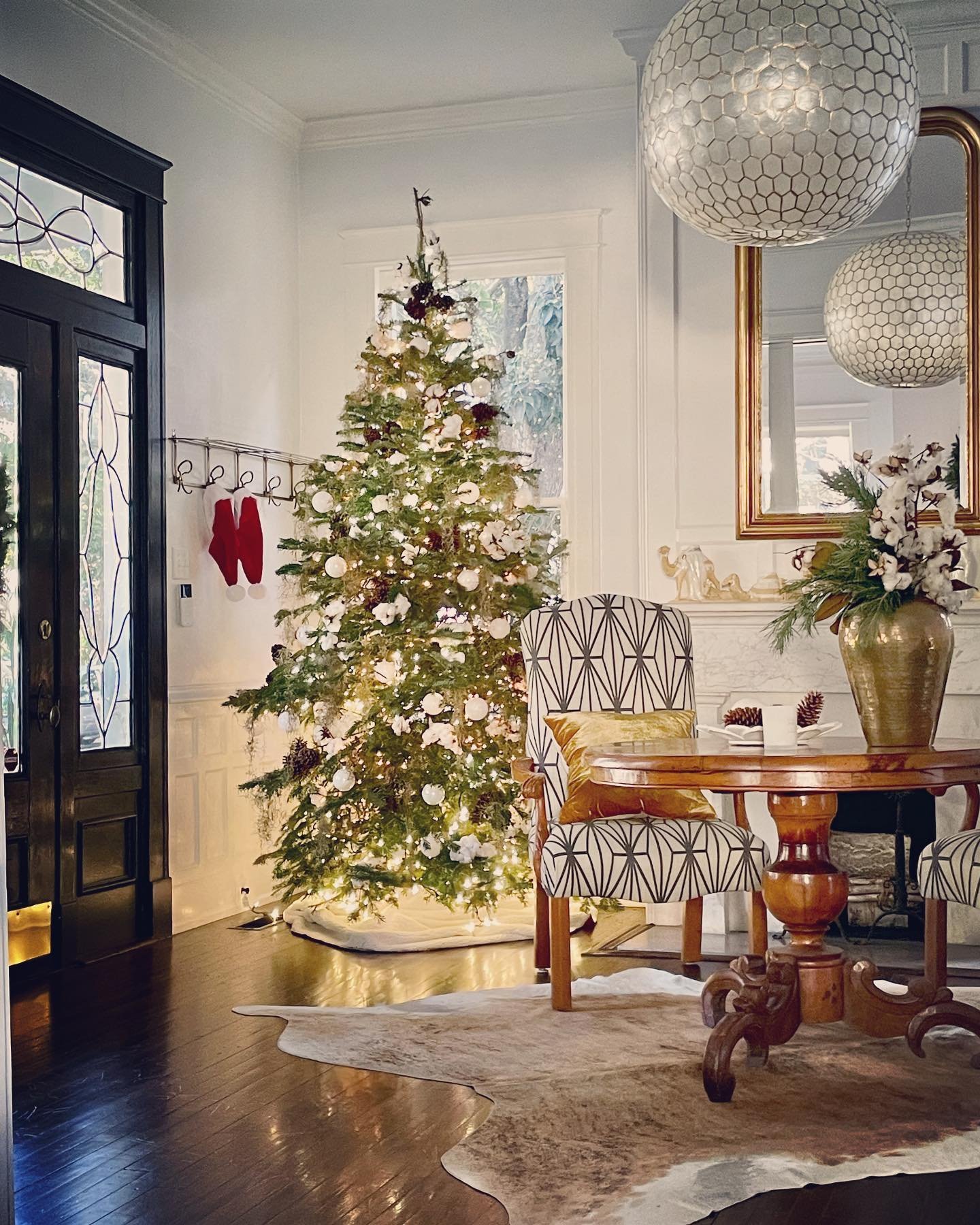 Decorating for Christmas is always fun but it&rsquo;s a process for me&hellip;and usually a messy one!  I finally got the tree up and decorated. Went with a &ldquo;Southern Tree&rdquo; this year. I used spanish moss, cotton and pine cones. Kinda fun 