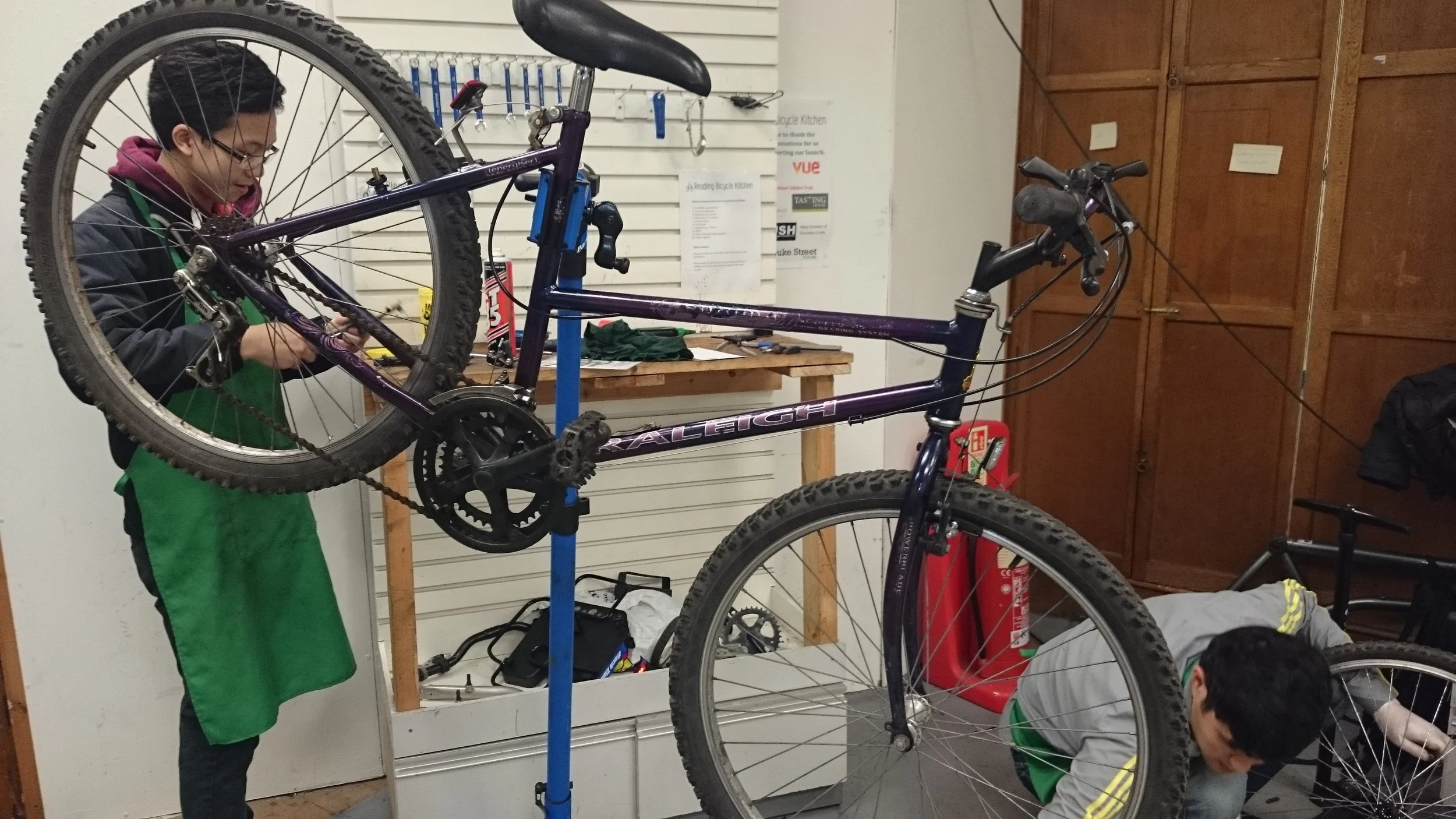 Workstand hire
