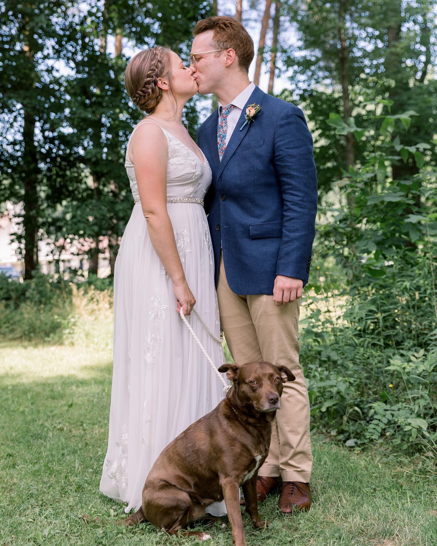 There is probably nothing that makes me happier then when couples include their adorable pups in their wedding day! 
.
.
.
Whether it&rsquo;s having them be a &ldquo;dog of honor&rdquo;, ring dog, or simply just snapping a few pics with them while yo