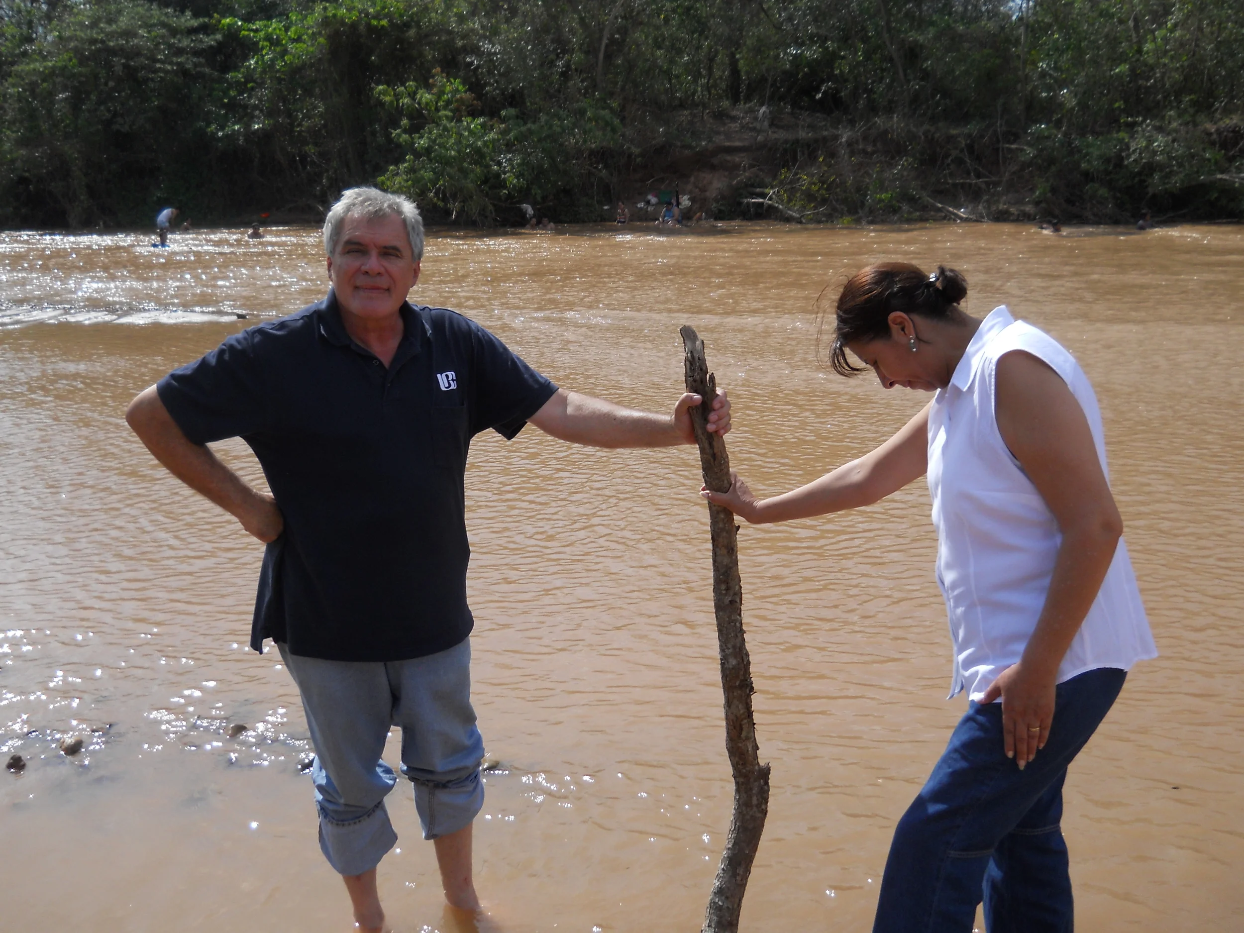 Arturo and Fabiola Vespa at River Pirai