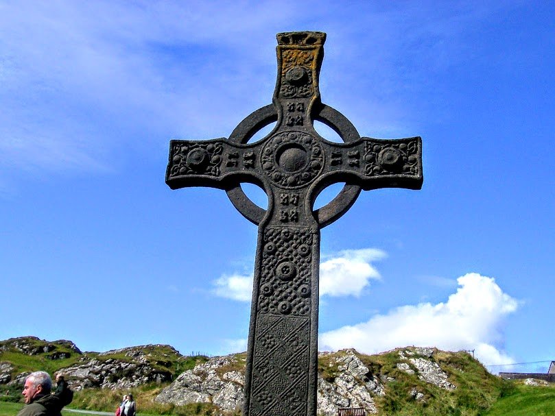 Large Celtic Cross on Iona