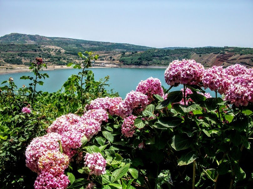 Druze Village - Volcanic Lake