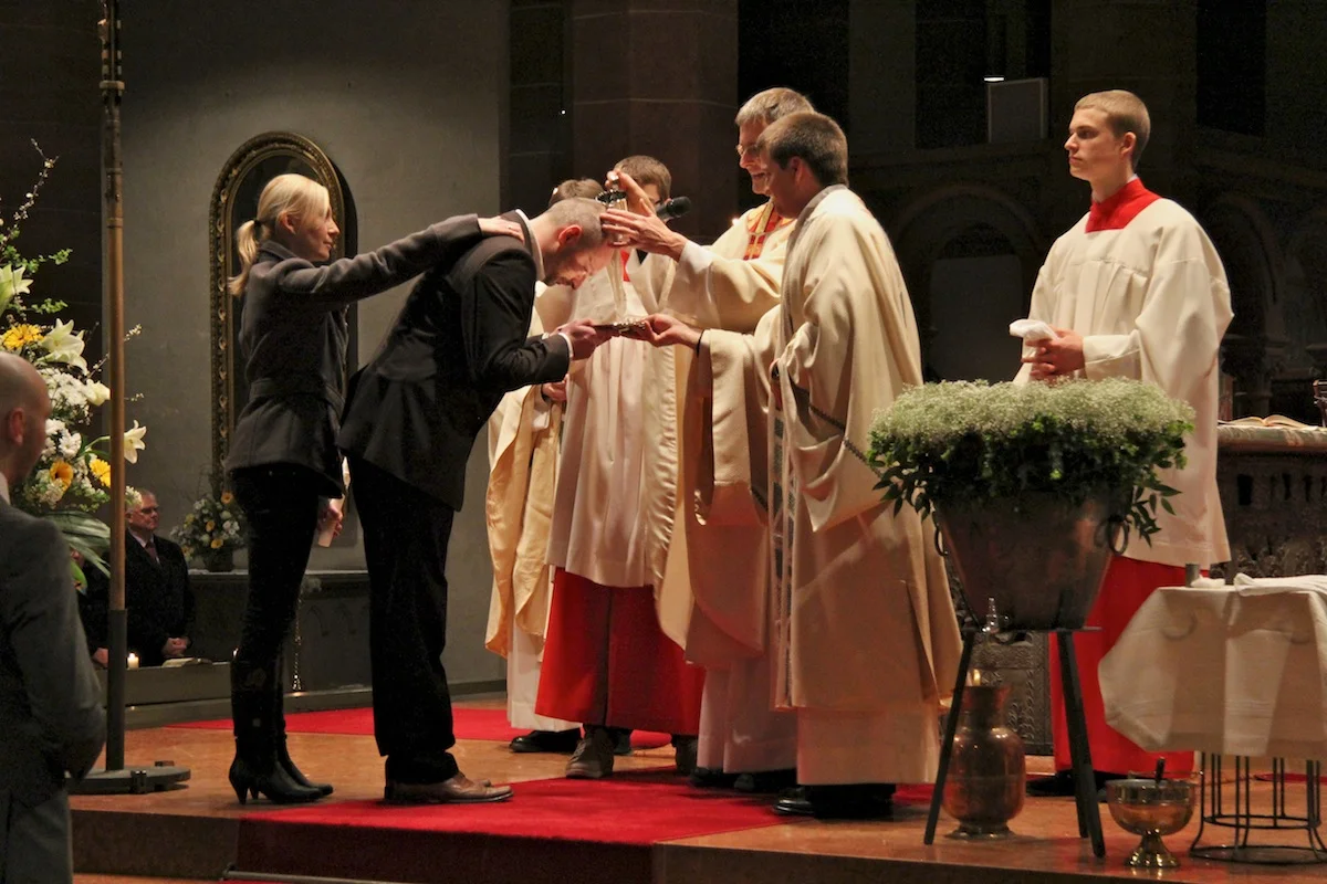 Erwachsenentaufe in St. Bonifatius. Foto: Benjamin Dahlhoff