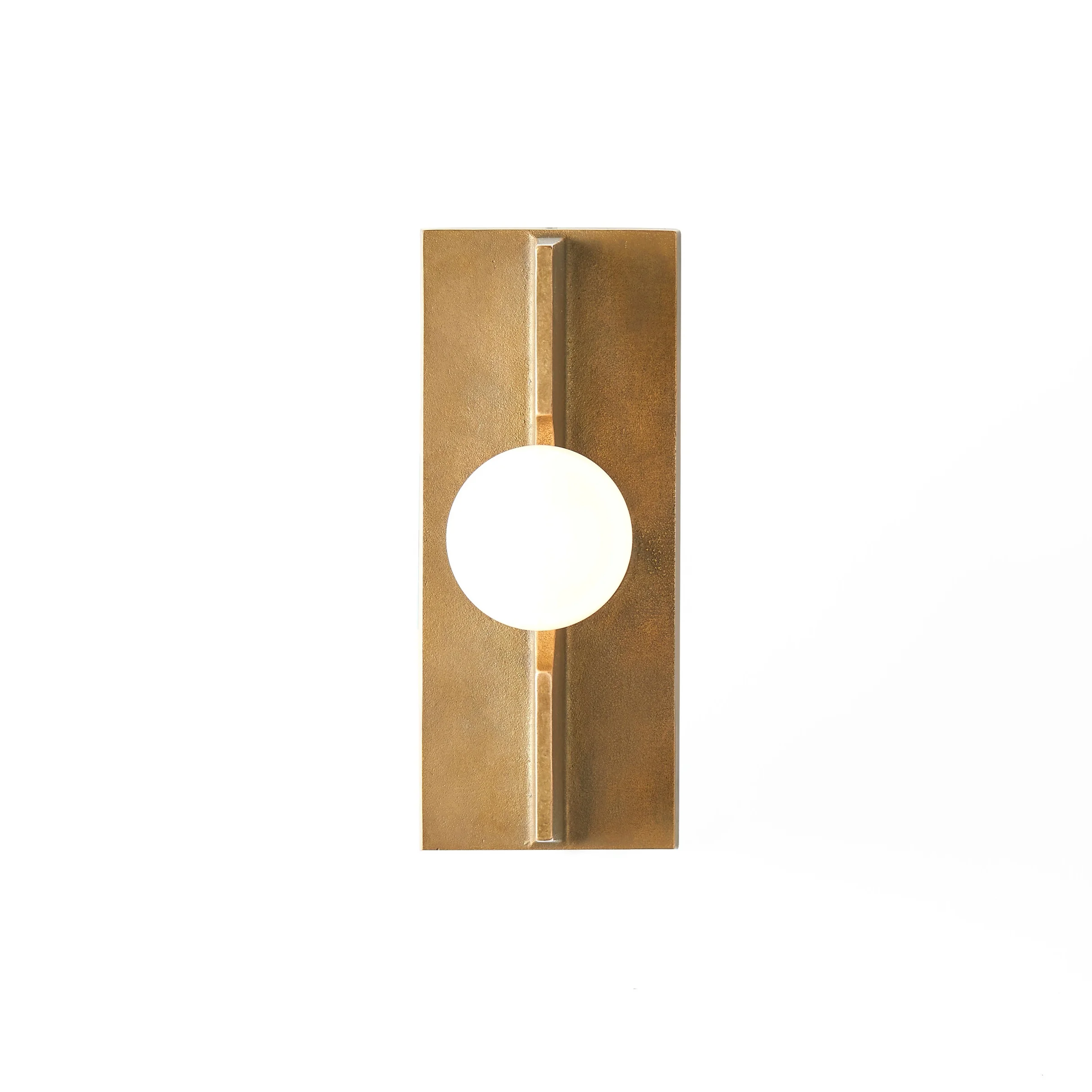 O%26G+MERIDIAN+SCONCE+_+RECTANGLE_+g19+bulb_on+white_front.jpg