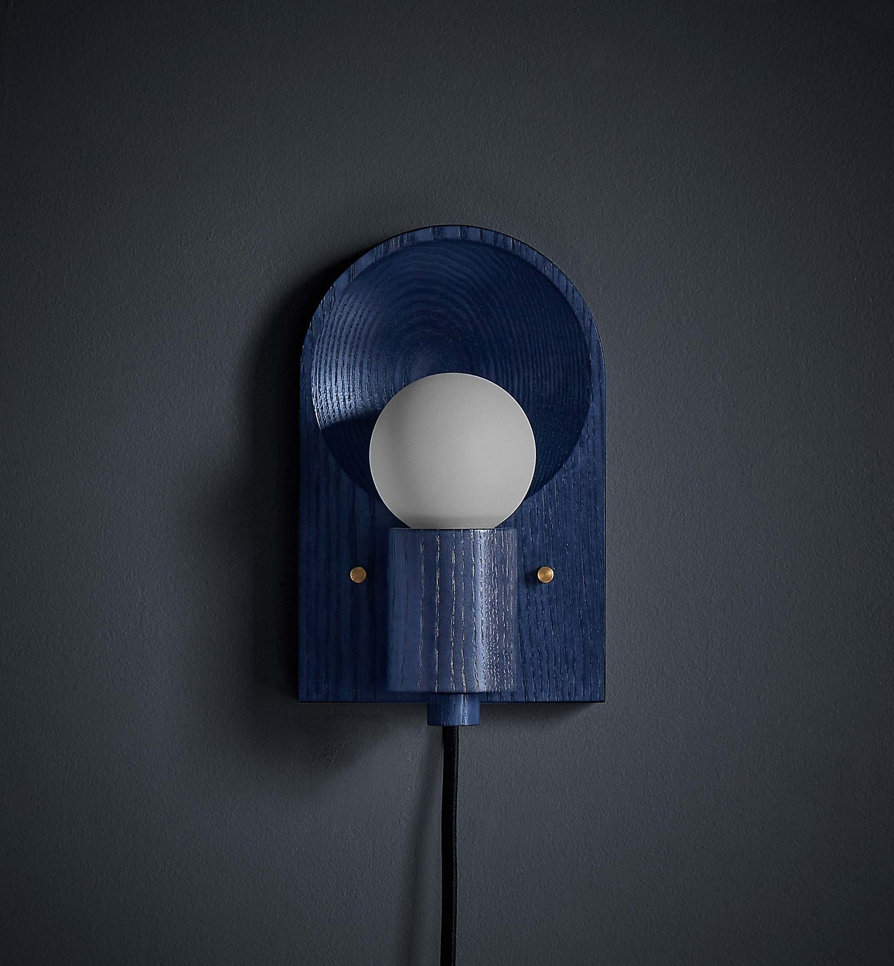 THE ÂNCORA SCONCE WITH PLUG-IN AND SWITCH