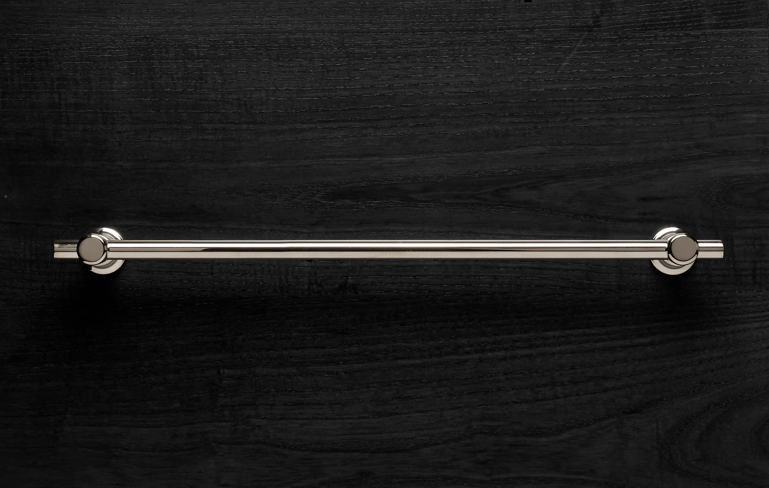 CLEAT APPLIANCE PULL_POLISHEDNICKEL_EBONY.jpg