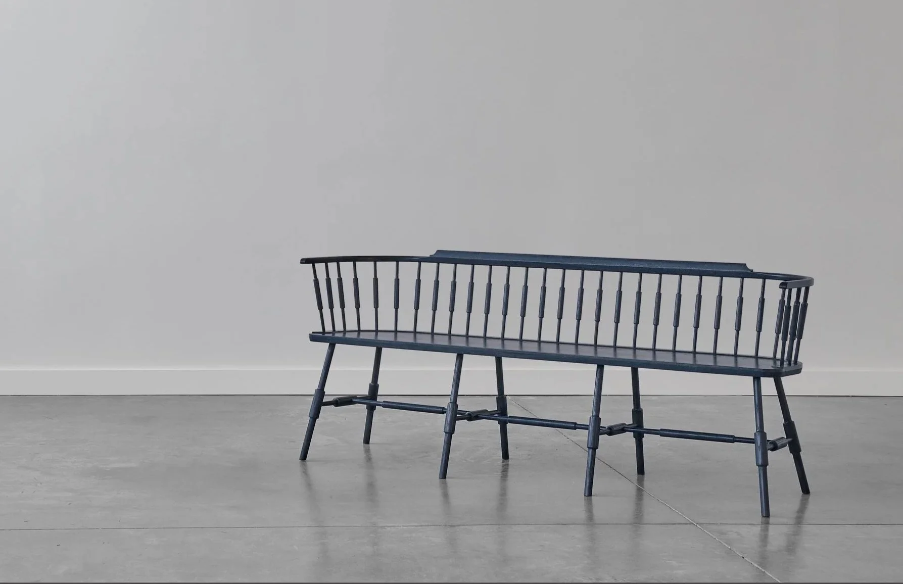 O%26G_ATLANTIC+SETTEE+72__AZIMUTH+ON+ASH_RIGHT_Catalog2811.jpg