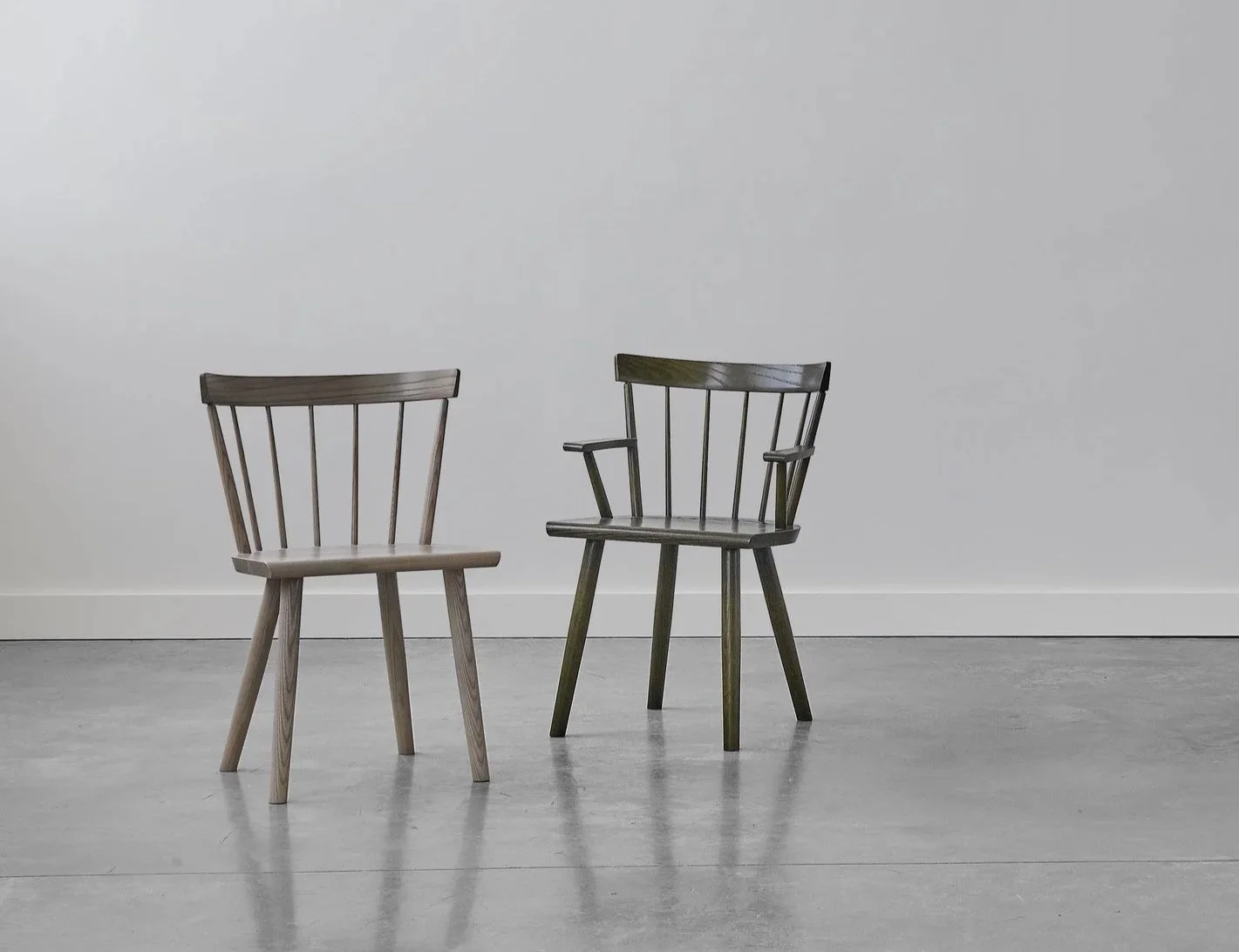O%26G_COLT+LOWBACK+SIDE_OYSTER+ON+ASH_+AND_+COLT+LOWBACK+ARM_KELP+ON+ASH_LEFT_Catalog3024.jpg