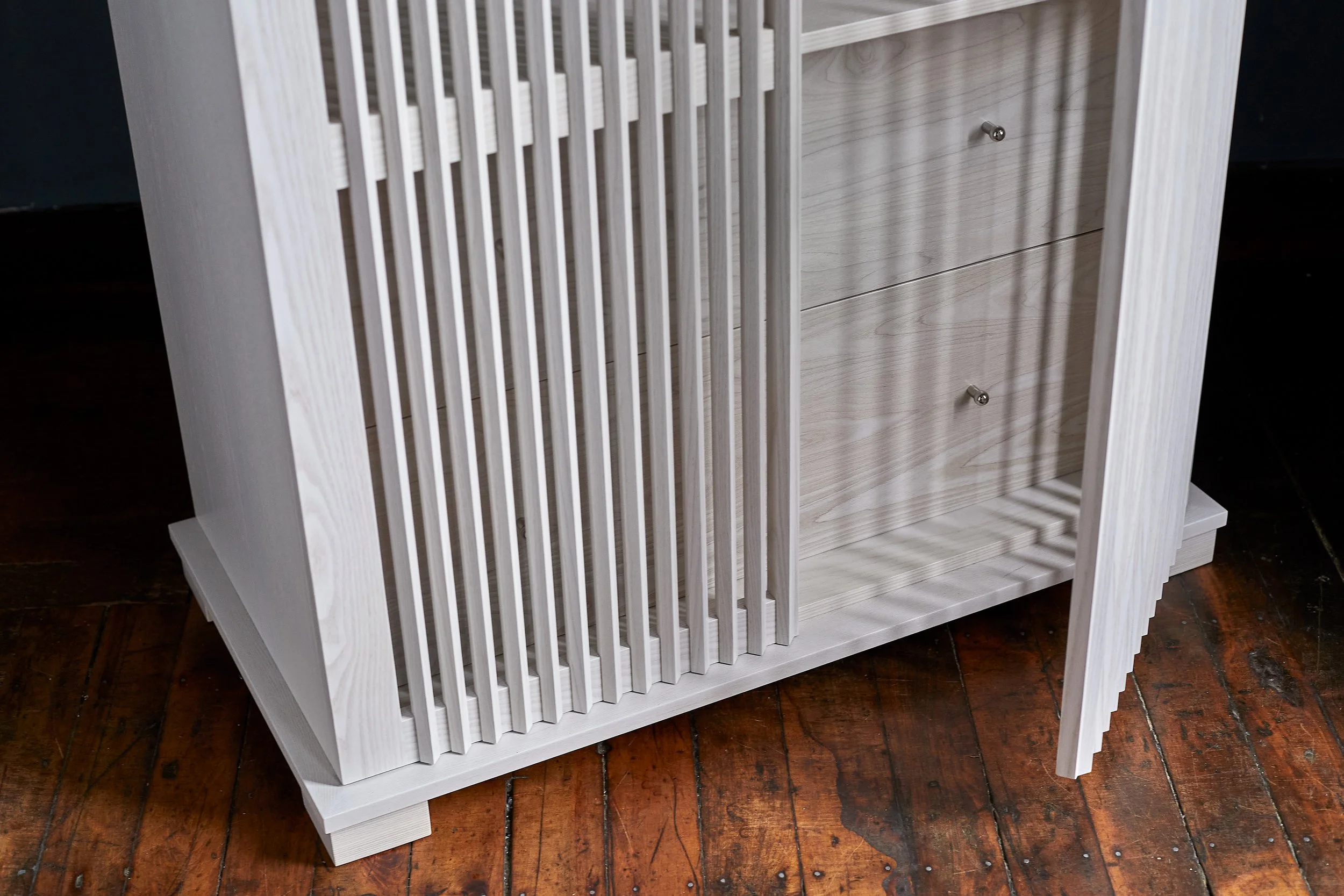 PANTANO ARMOIRE-GLACIER-CLOSEUP 4-SOUTH SHOT.jpg