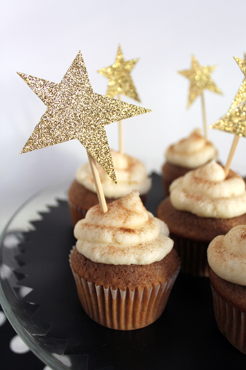 Star Cupcake Decoration in 12er Pack in Glitter Pale Purple for Cupcakes/Party 
