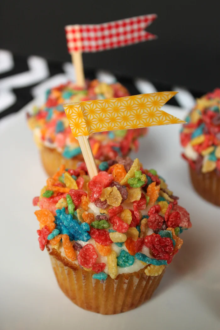 Fruity Pebbles Cupcakes 4.jpg