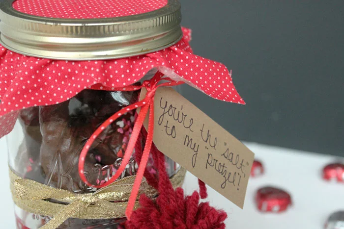 Pretzel Valentine Jar 6.jpg