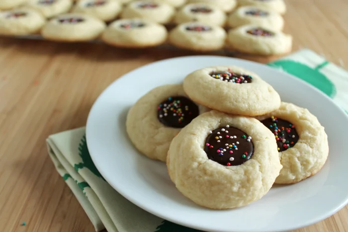 Chocolate-Thumbprints-1.jpg