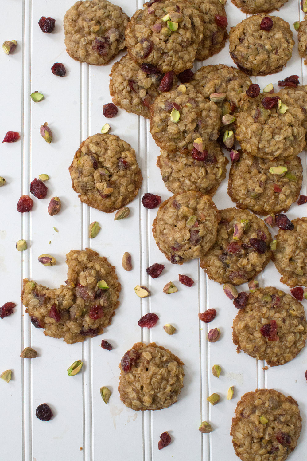 Oatmeal Cookies with Pistachios and Cranberries. Grab the recipe: Unusuallylovely.com