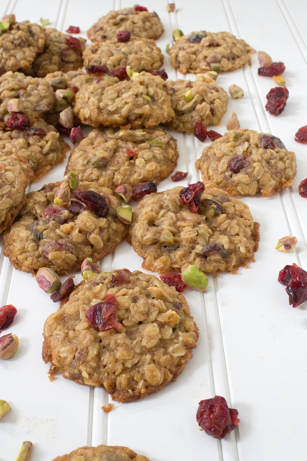 The perfect sweet + salty cookie: Oatmeal Cookies with Pistachios and Dried Cranberries. Get the recipe: Unusuallylovely.com