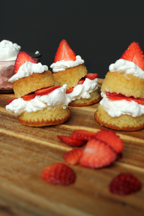 Mini Strawberry Shortcakes via UnusuallyLovely.com