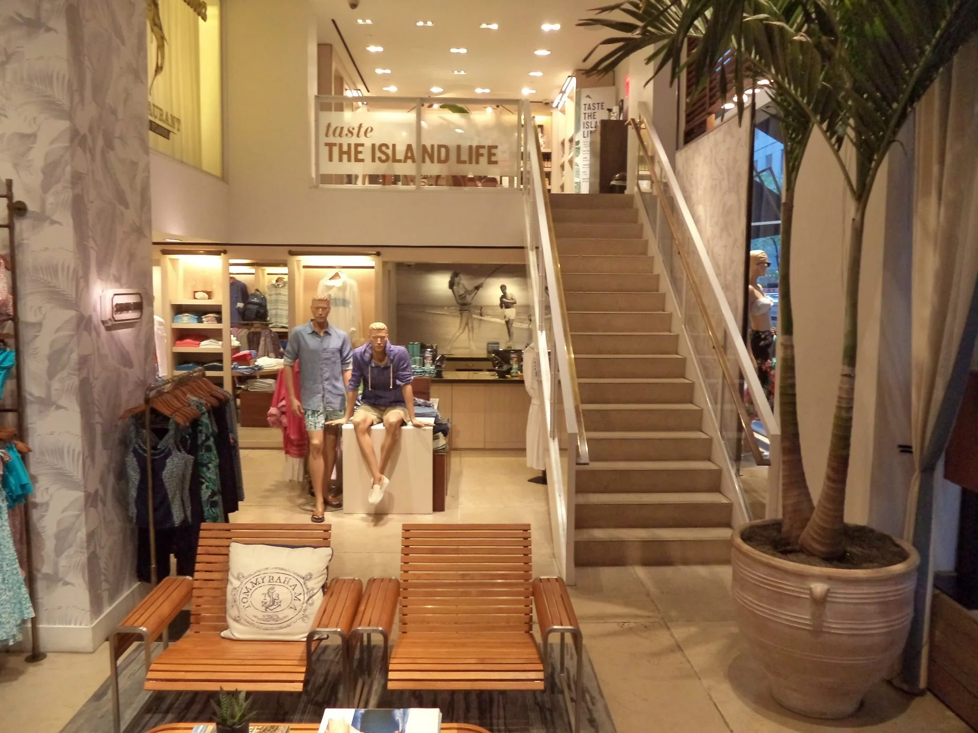 NYC mezzanine without easel 2.JPG